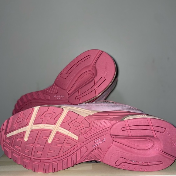 Joe Fresh Goods New Balance Powder Pink - Picture 5 of 6